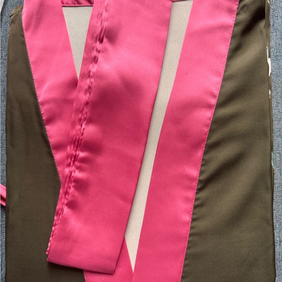 Elegant Floral Kimono Robe - Olive Green and Pink - Picture 5 of 5